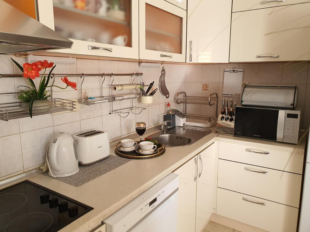 Apartment Lalovina *